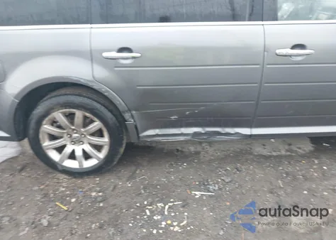 2010 Ford Flex Limited z USA, uszkodzony, nr VIN 2FMGK5DC9ABA98421